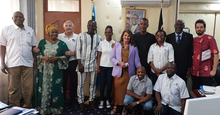 KNQA_visit to CEO.jpg KNQA_visit to CEO.jpg